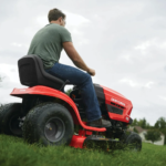 CRAFTSMAN T110 42 RIDING MOWER - Image 6
