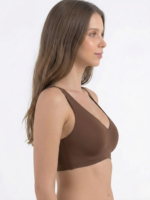 Deep V Wireless Bra with Natural Lift - Image 6