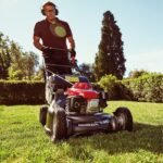 Honda HRH 536 HX Self-Propelled Professional Petrol Lawn Mower - Image 6