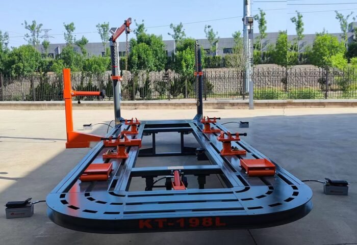 6c909629e5a1a2588d0a4b86b165e2f-700x481-1.jpg KATOOL 20 FEET LONG AUTO BODY FRAME MACHINE 3 TOWERS WITH CLAMPS, HOOKS, TOOLS - Image 1