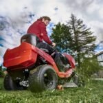 solo by AL-KO Premium T22-111.4 HDS-A V2 Petrol Side Discharge Mulching Lawn Tractor 111cm - Image 4