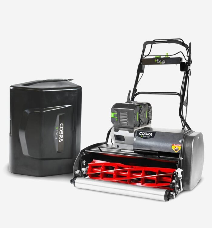 fortis25E_new_large_3581c50e-91fa-47c0-ac8b-4b4a95bec892-700x753-1.jpg Cobra Fortis 25E Cordless Cylinder Mower 63cm - Image 1
