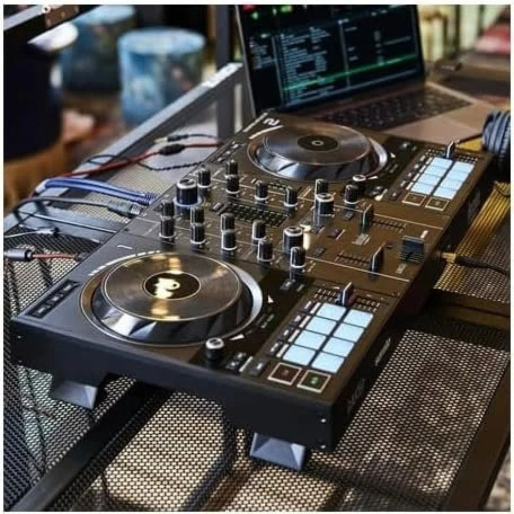 Hercules-DJControls-Inpulse-500-DJ-Controllers_3.png