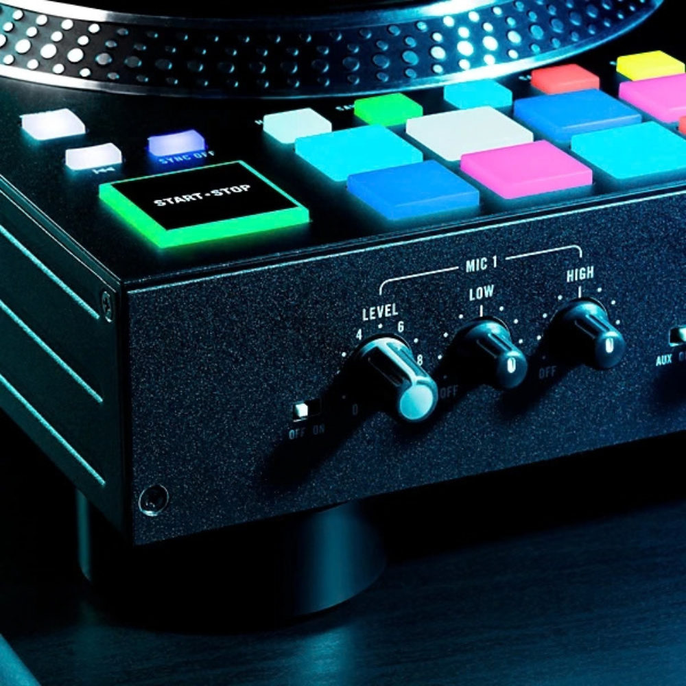 Rane-ONE-Professional-Motorizeds-DJ-Controllers_2.png