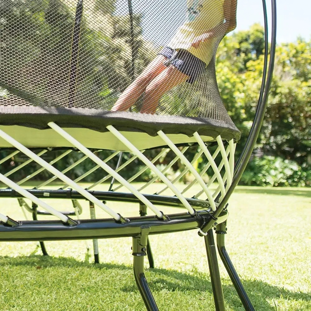 Springfree-Trampoline-8′-Compact-Round-Trampoline-with-Safety-Enclosure_3.png